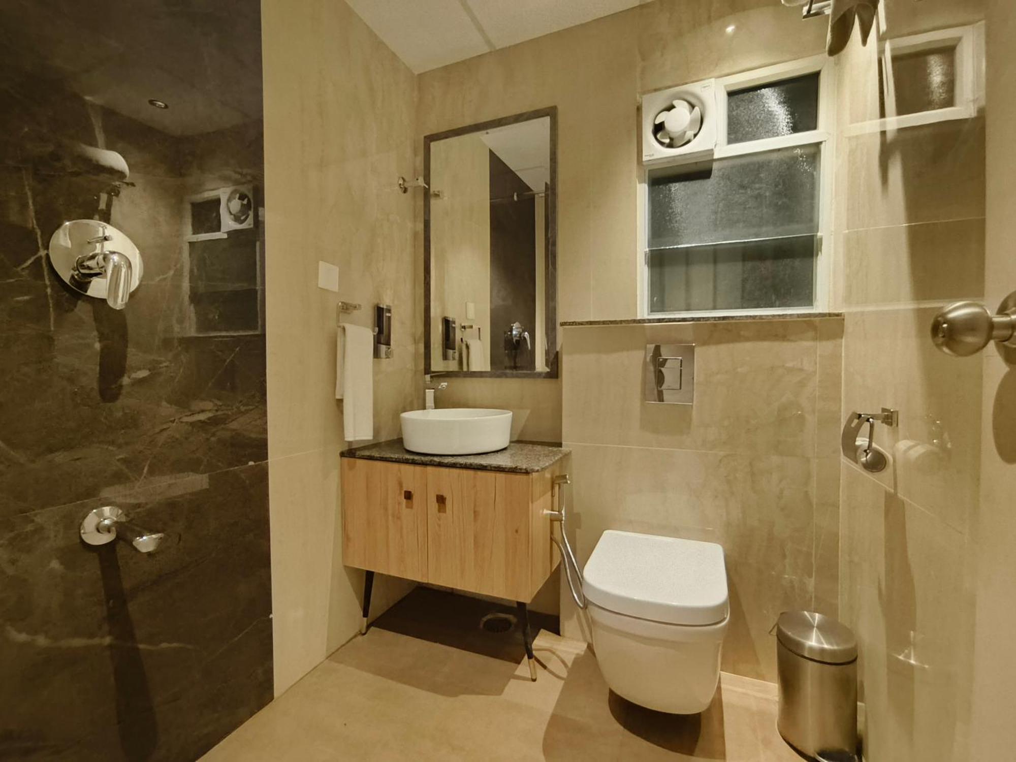 Olive Hotel Le Opera By Embassy Group Bangalore Dış mekan fotoğraf