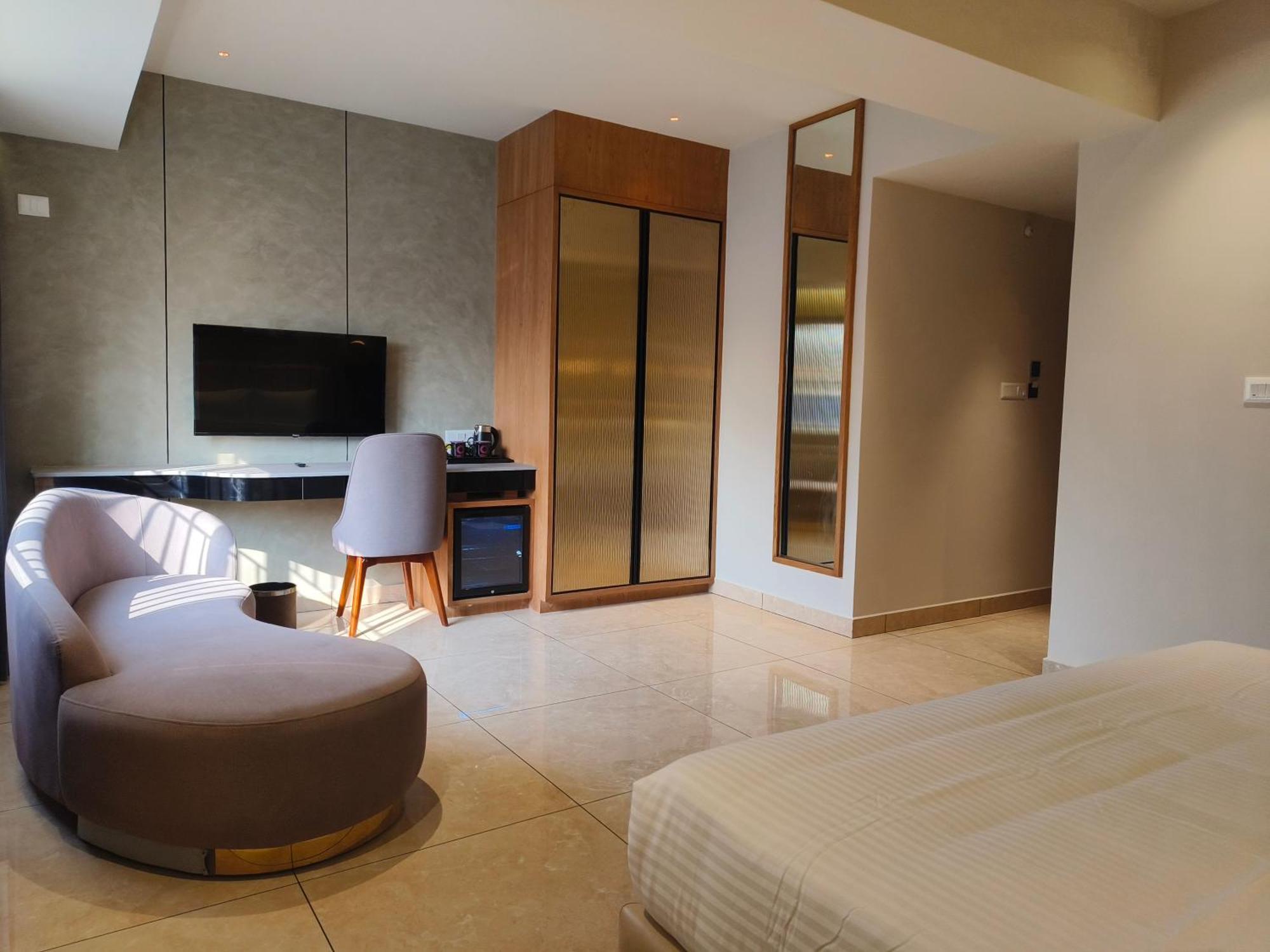 Olive Hotel Le Opera By Embassy Group Bangalore Dış mekan fotoğraf