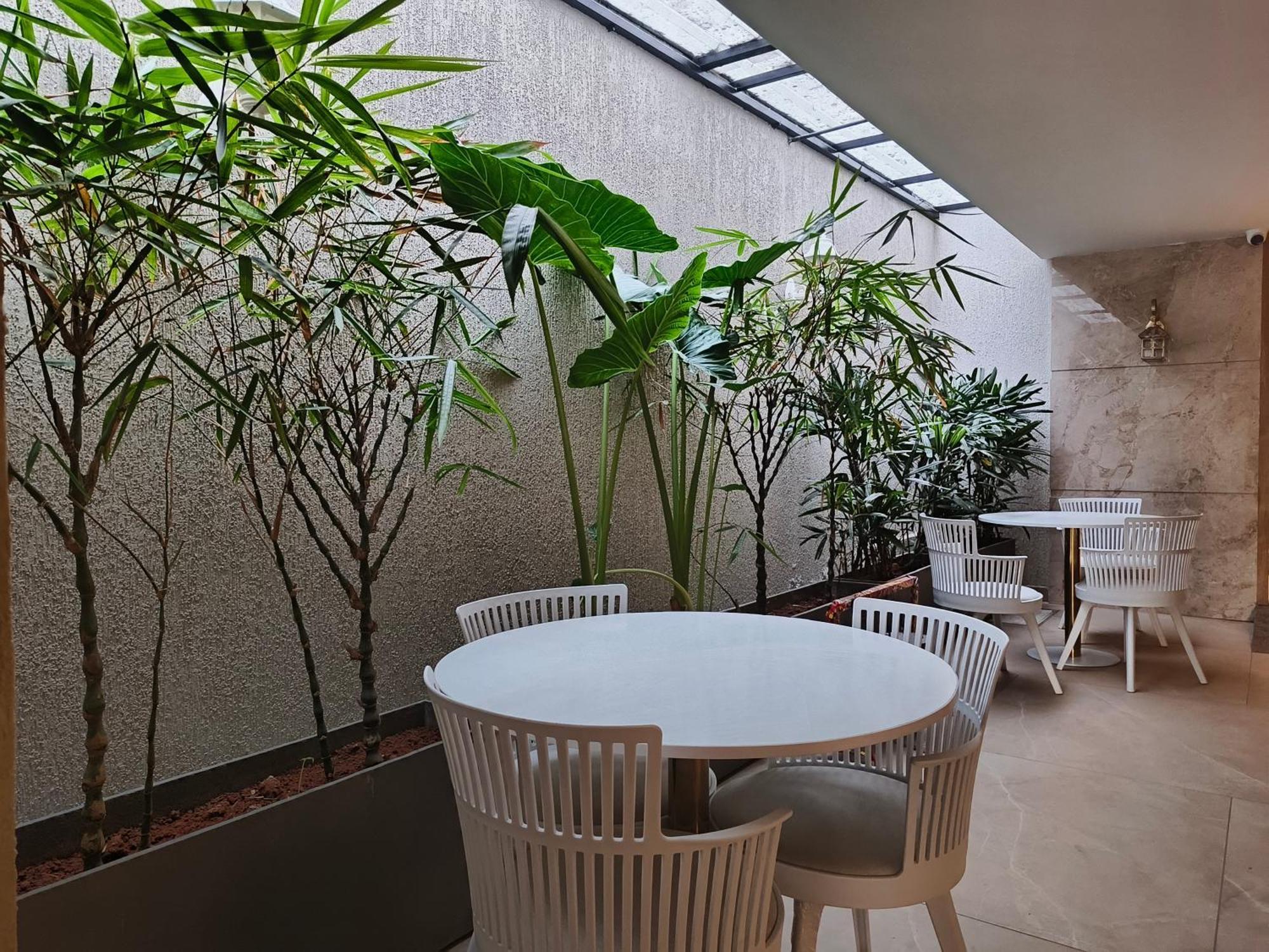 Olive Hotel Le Opera By Embassy Group Bangalore Dış mekan fotoğraf